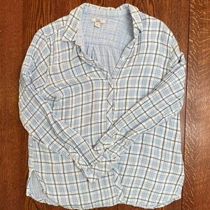 Women’s blue button up plaid flannel XL